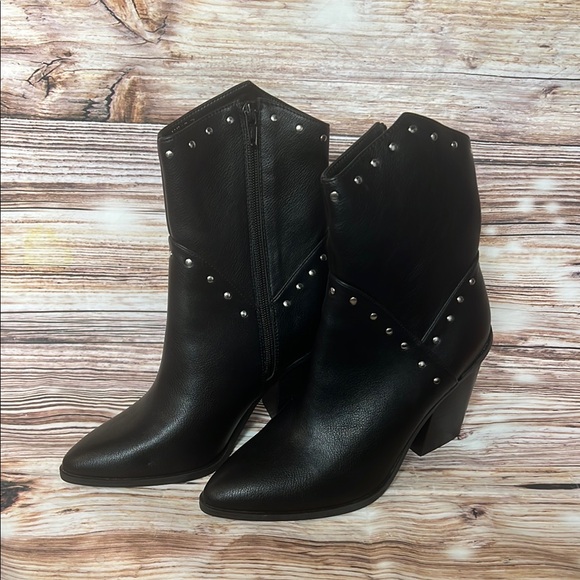 DV by Dolce Vita Shoes - DV Dolce Vita Womens Noella Boots Faux Leather Studded Ankle Boots NWOB